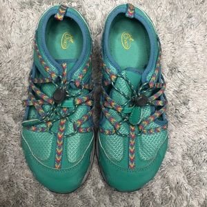 Youth Chaco’s Size 3 rainbow